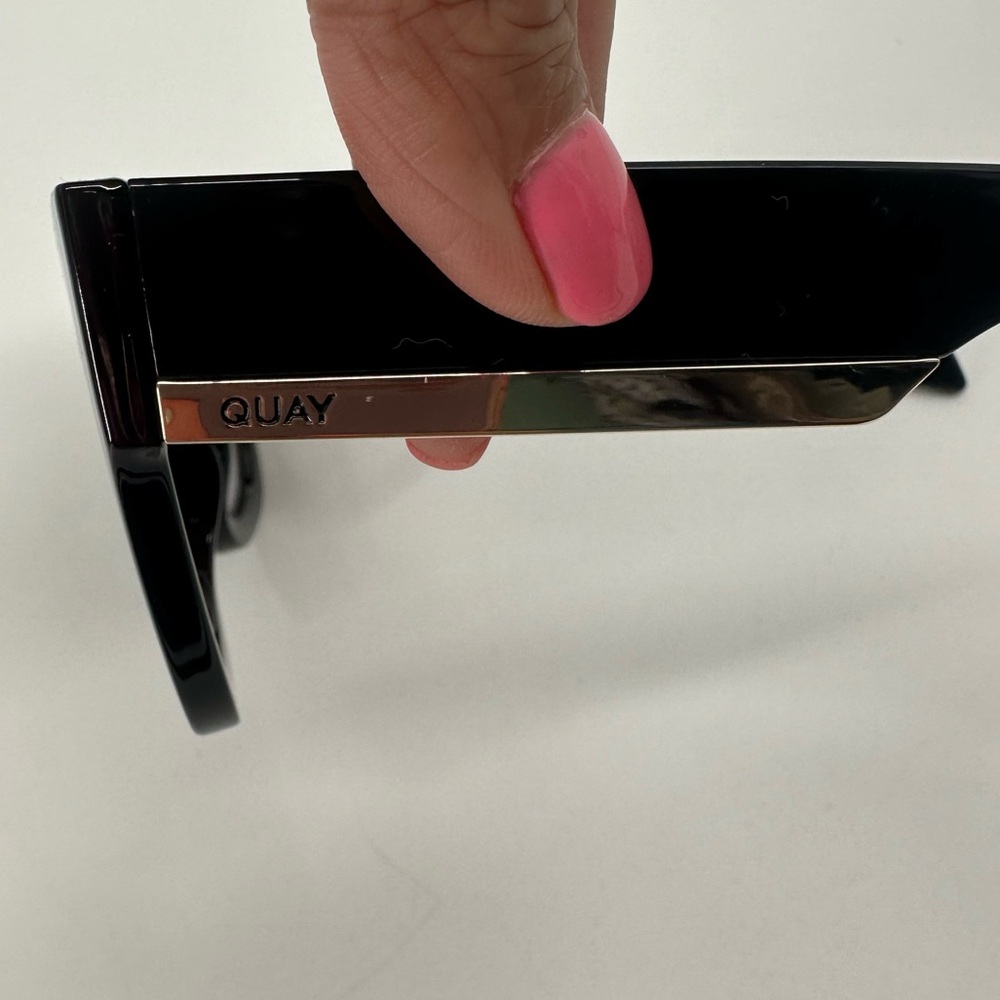 Quay By The Way Square Shaped Oversized Sunglasses Black Frame Smoke Lens - Picture 12 of 14